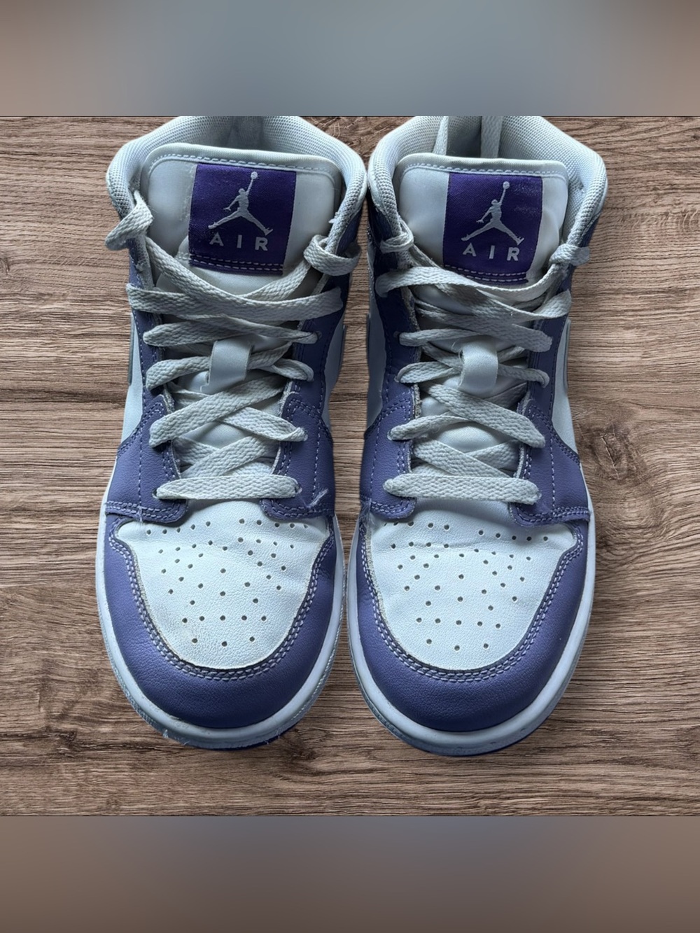 Girls Jordan Purple and White Basketball Shoes Size 4